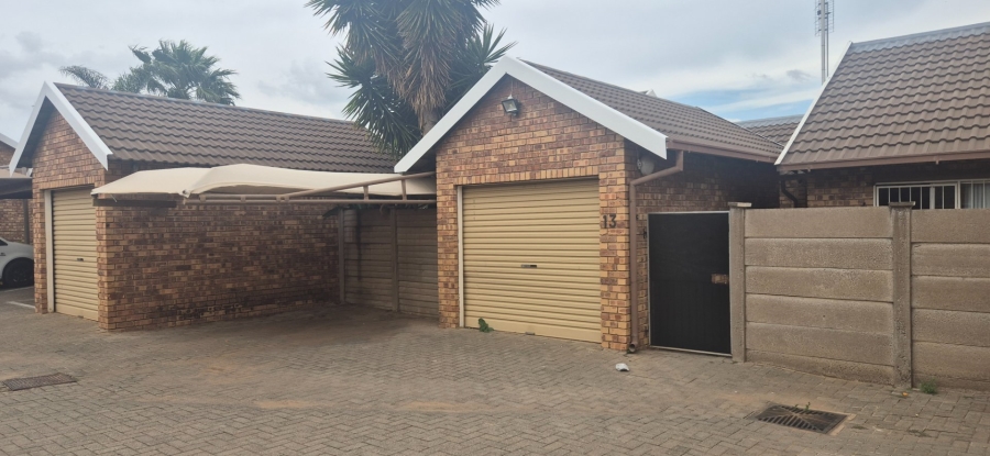 2 Bedroom Property for Sale in Uitsig Free State